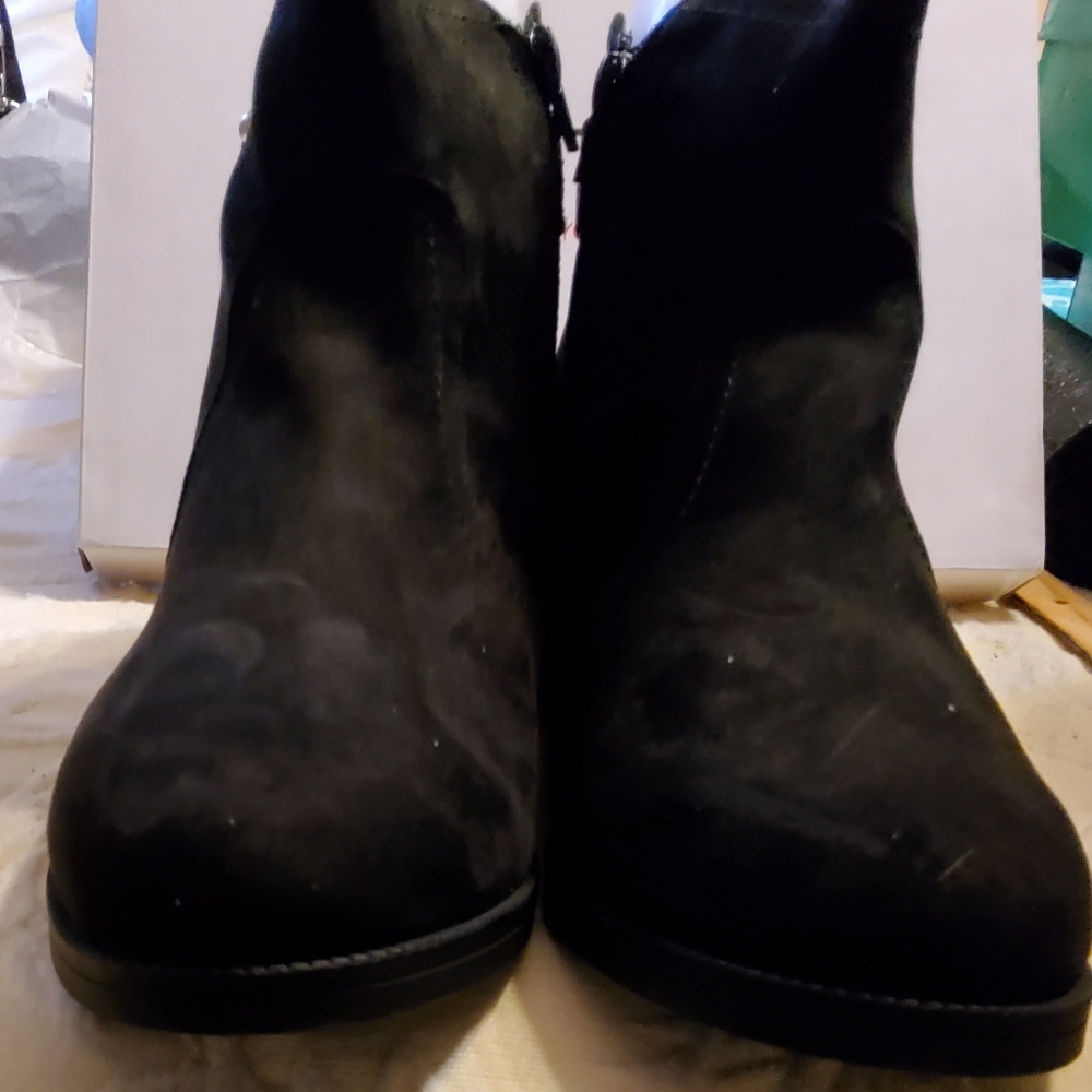 Toetos Black Boots.